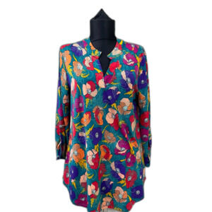 Dear Scarlett Floral Tunic Top Blouse Women's Small Pink V-Neck Roll-Tab Sleeve